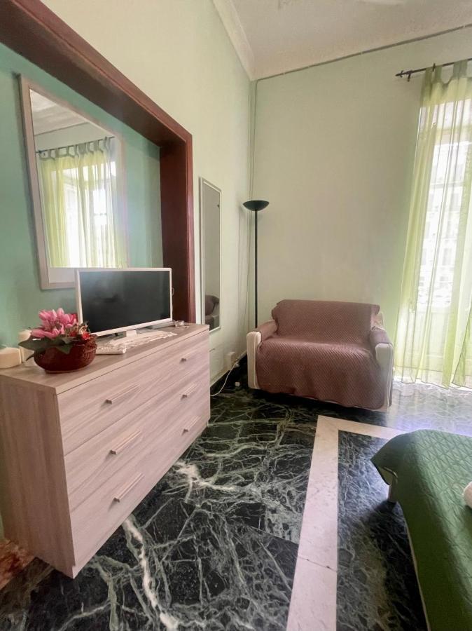 Maya'S Apartment Close To Ballaro Market And Central Station Palermo Esterno foto